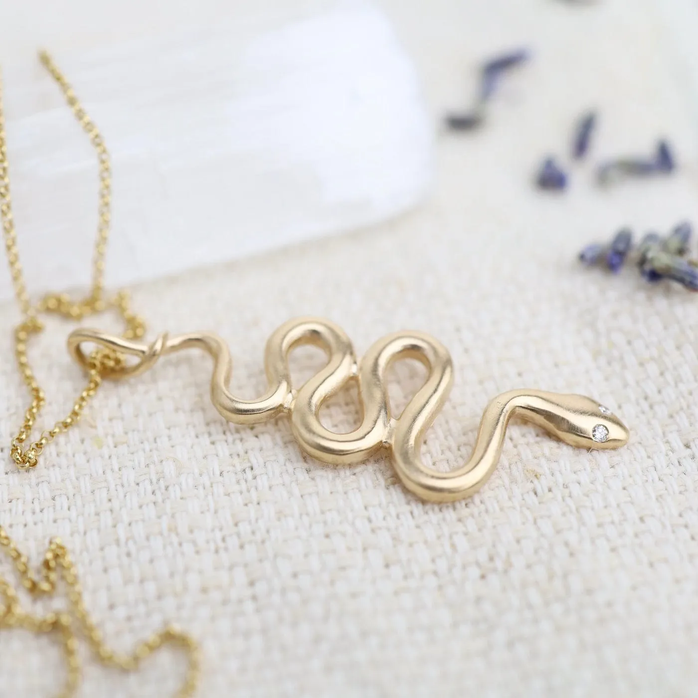 Asp Necklace