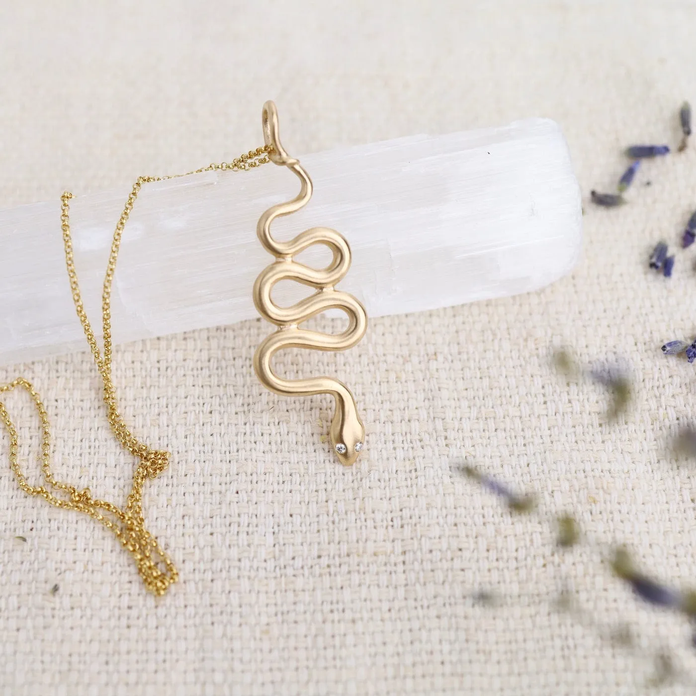 Asp Necklace