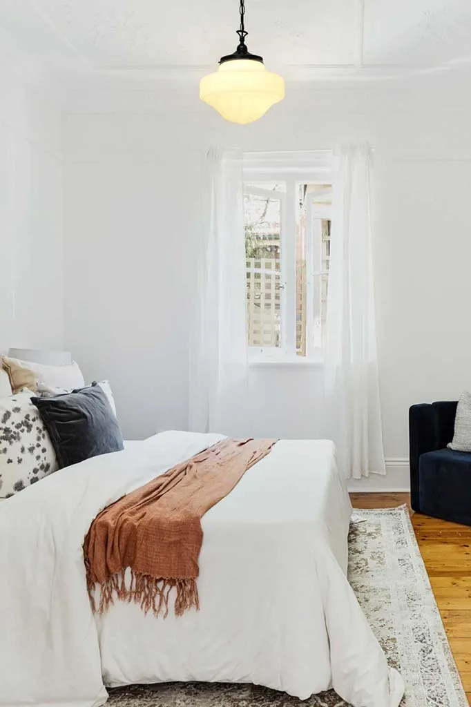 Auberge Pendant Light